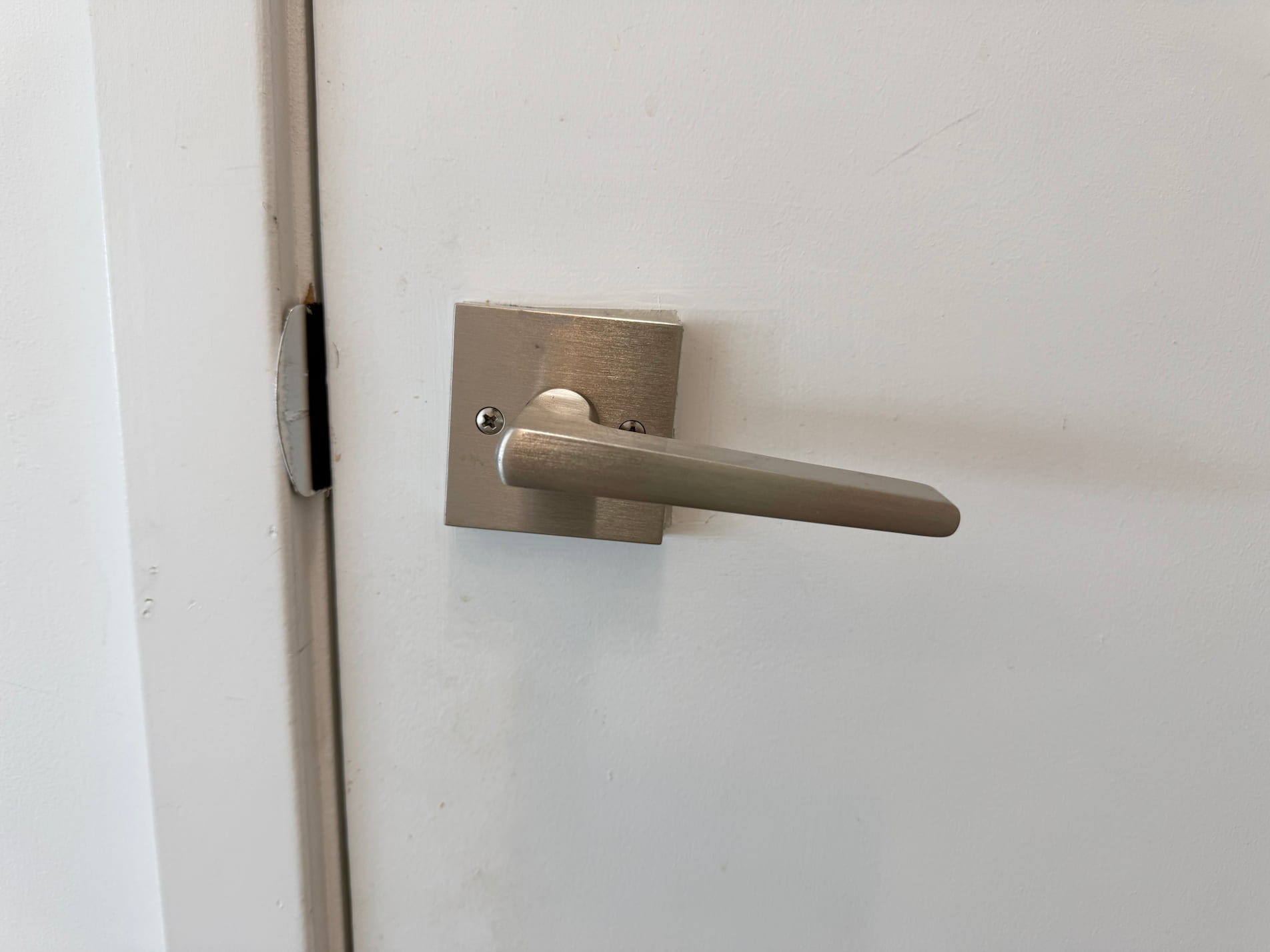 The sound of boiling water using a kettle