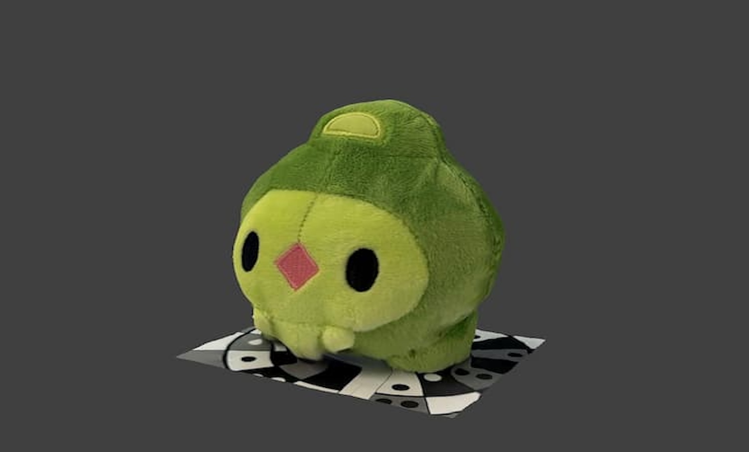 This is the side view of the plush toy my classmate chose as our test object. I used it to experiment with 3D scanning for the first time, and the result came out surprisingly clear from this angle.